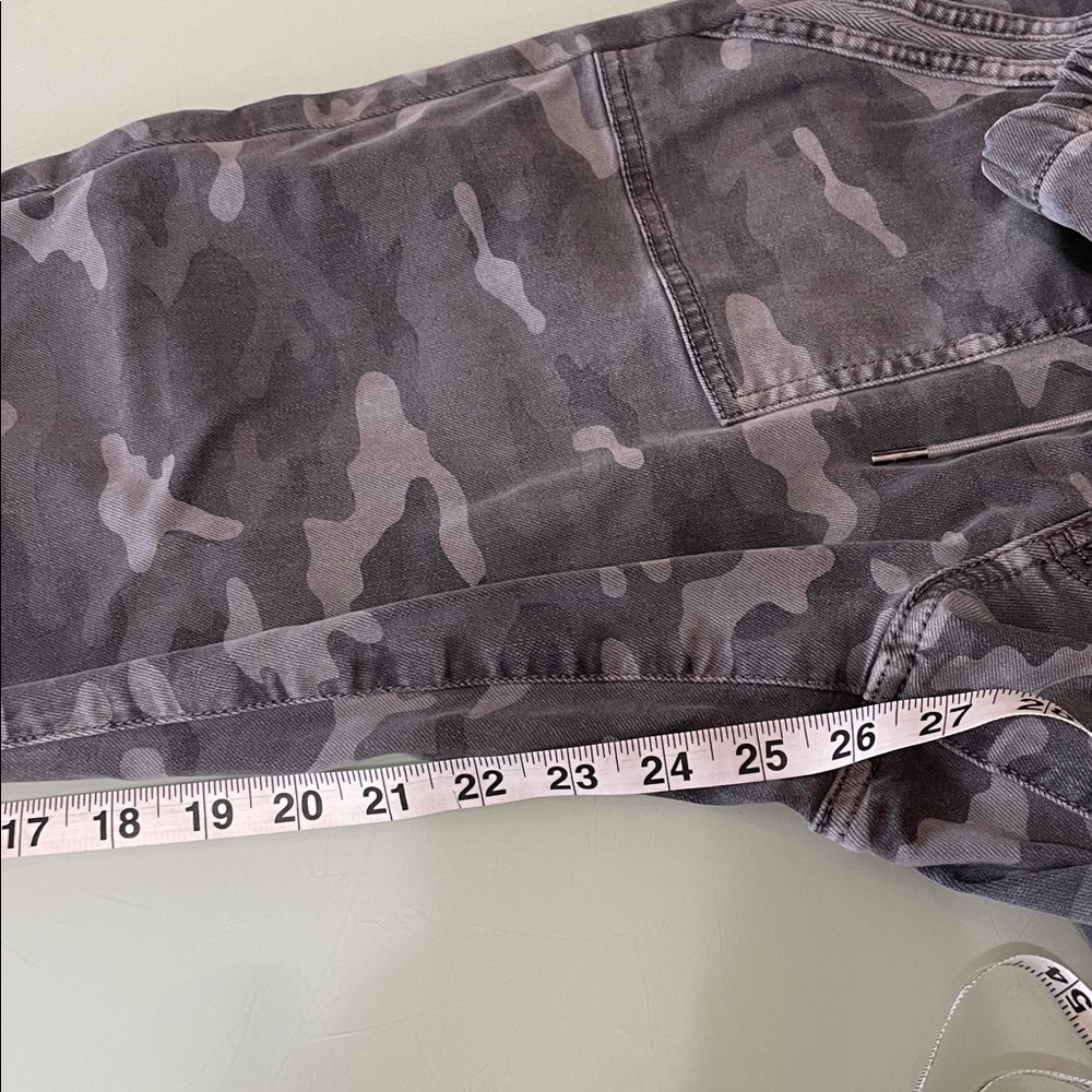 American Eagle Gray Jogger Pants - Picture 5 of 15